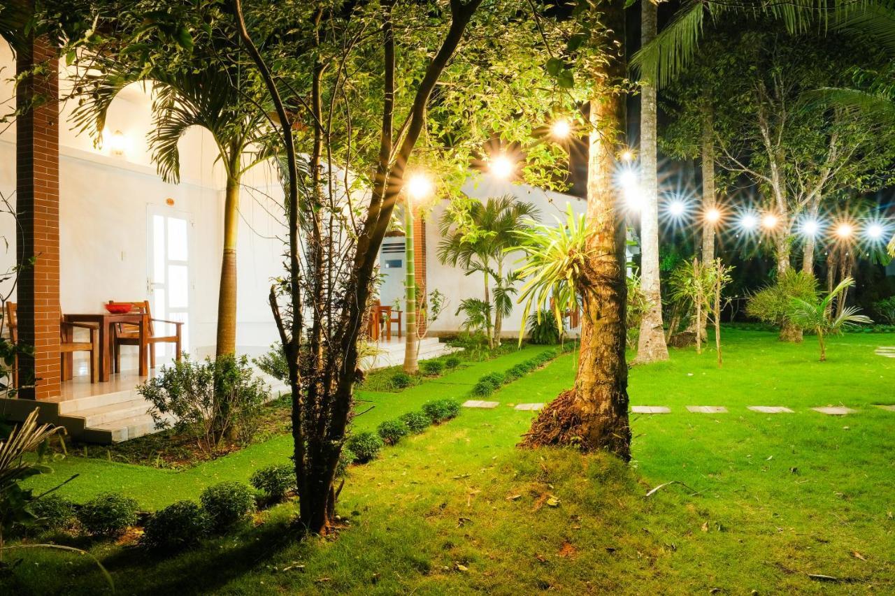 Bed and Breakfast Duc Anh Bungalow Дуонг-Донг Экстерьер фото