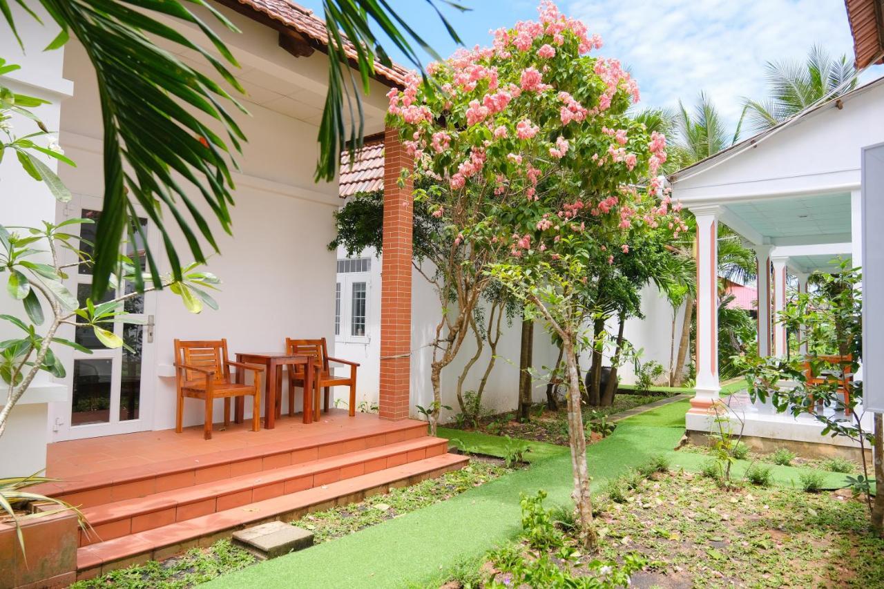 Bed and Breakfast Duc Anh Bungalow Дуонг-Донг Экстерьер фото
