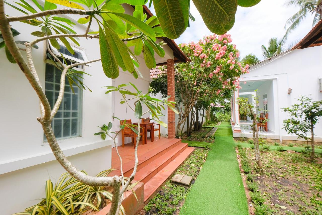 Bed and Breakfast Duc Anh Bungalow Дуонг-Донг Экстерьер фото